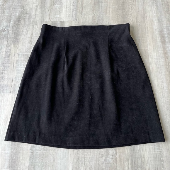 UNBRANDED Black Suede Like Pencil Skirt Size 12P - Picture 1 of 5